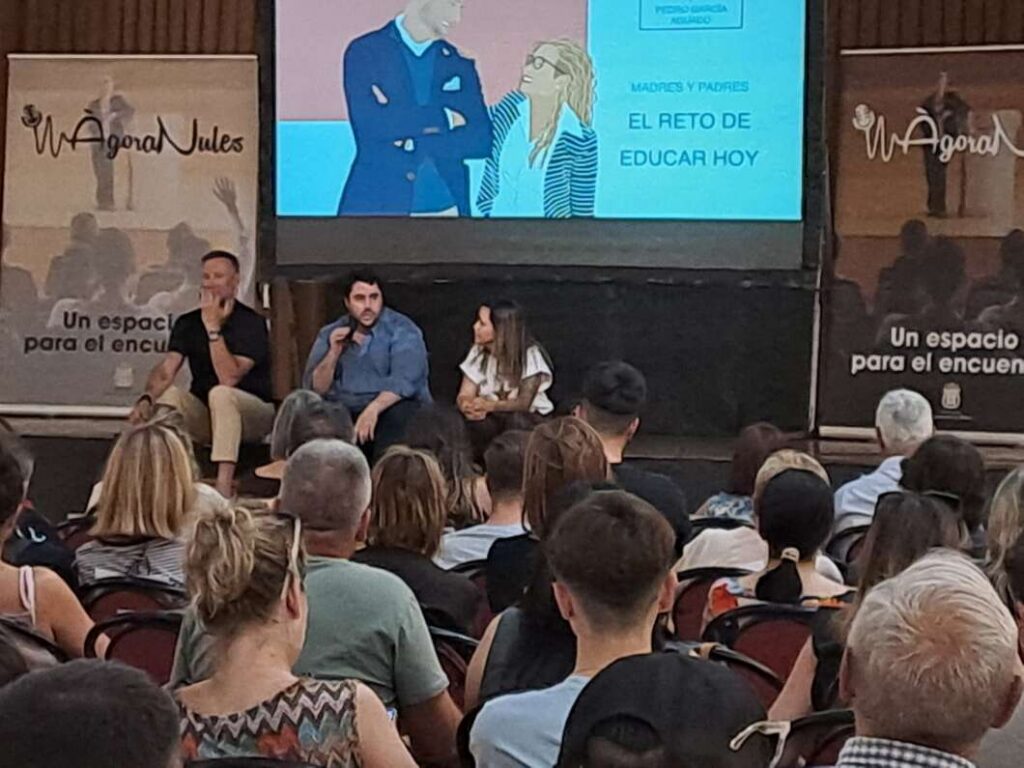 L’educació i l’adolescència centren la nova conferència del cicle Àgora Nules
