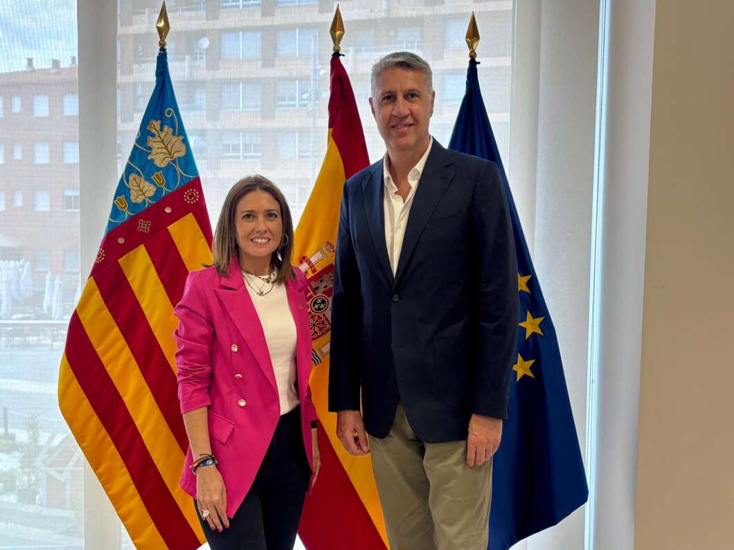 Almassora i Badalona comparteixen estratègies municipals