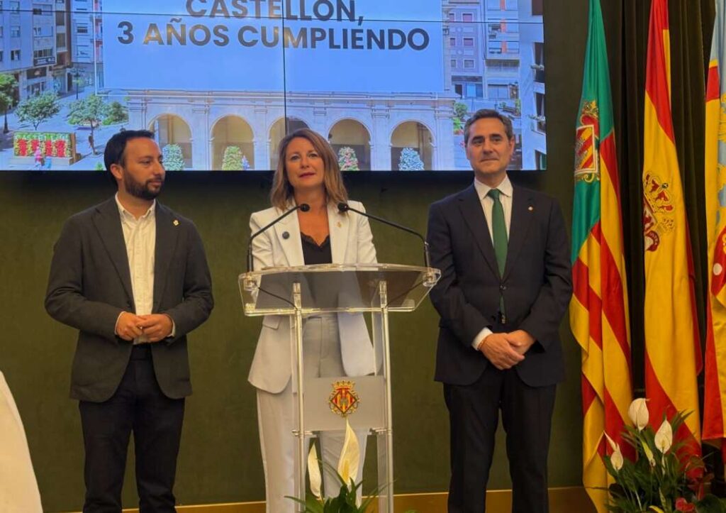 Toledo Carrasco y Ortola. Gobierno de Castellón PP-VOX en el aniversario de los 3 años de gobierno. Castellón 170626