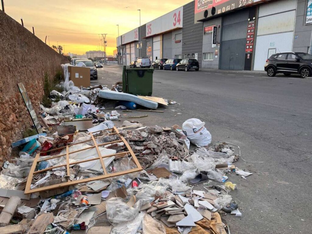 Basura y dejadez en los poligonos industriales castellon 2026