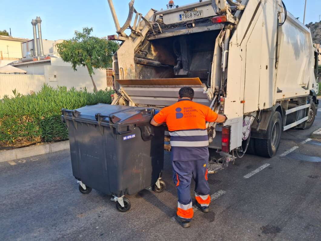 Benicàssim recogida de cartón