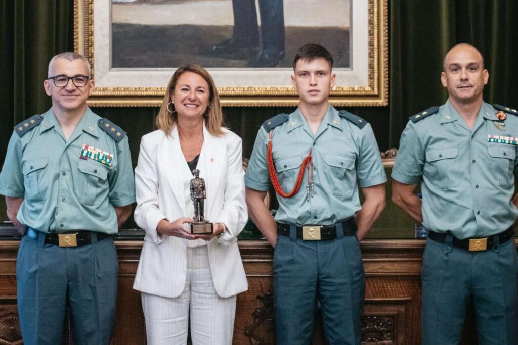 Castellón recibe a 65 futuros oficiales de la Guardia Civil