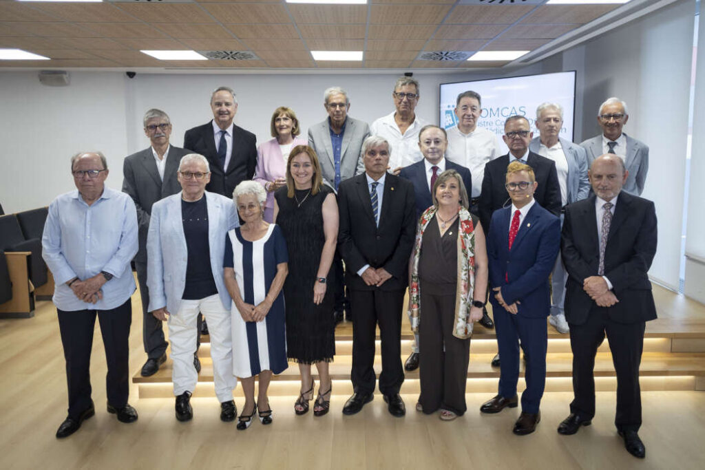 El Comcas reúne a distintas generaciones de médicos en el Día del Médico en Castellón