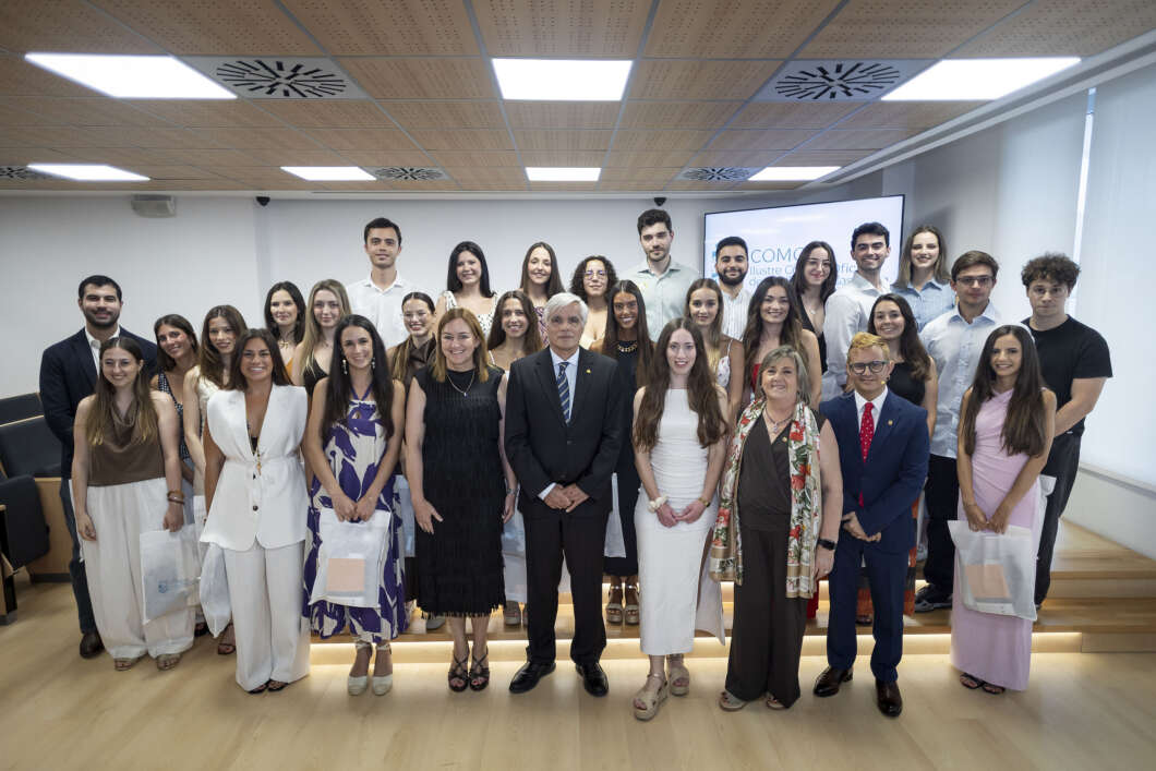 El Comcas reúne a distintas generaciones de médicos en el Día del Médico en Castellón