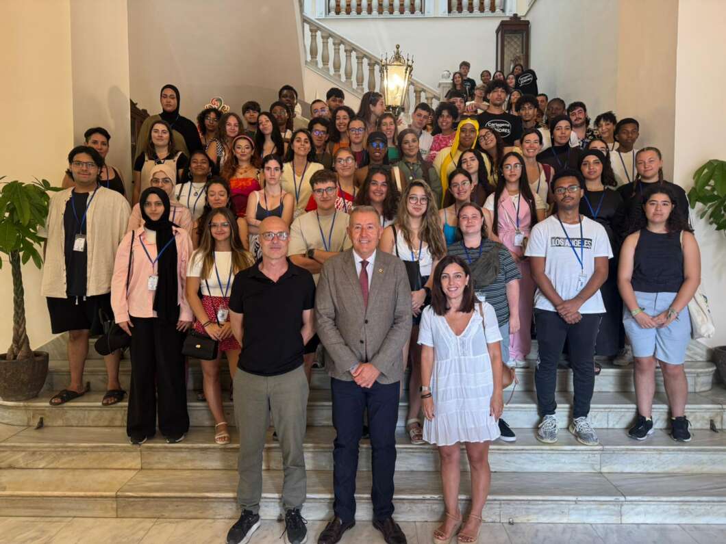 Castellón reúne a 80 jóvenes en la Cumbre Antirumores