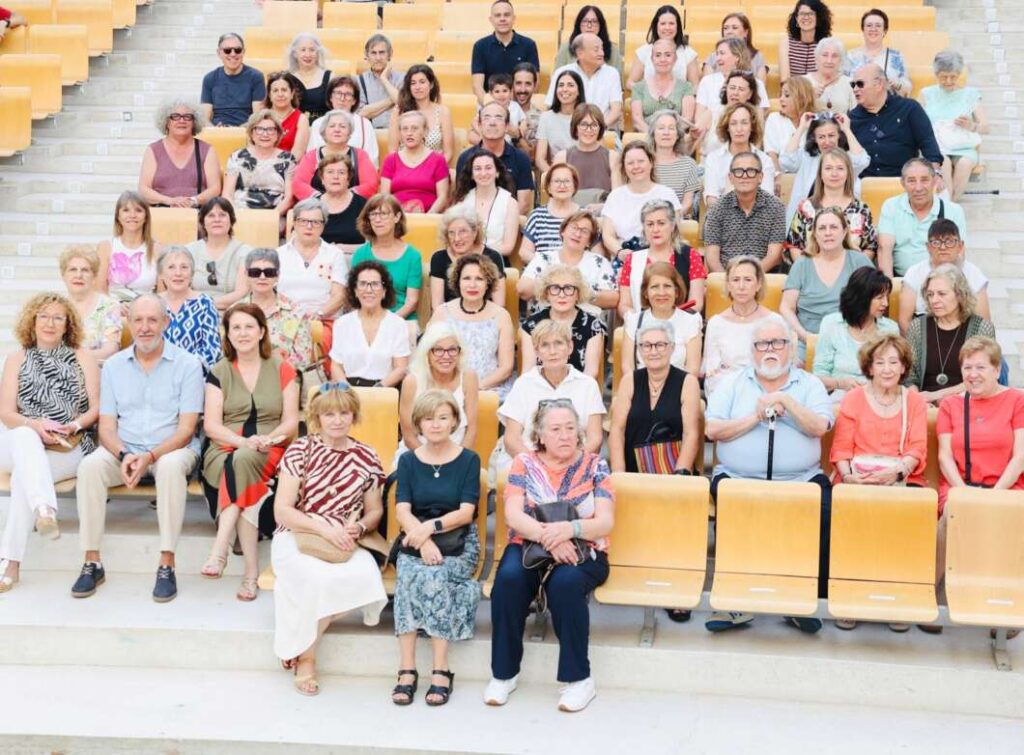 Més de 100 alumnes exhibixen prop de 200 obres en l’exposició de fi de curs de Burriana