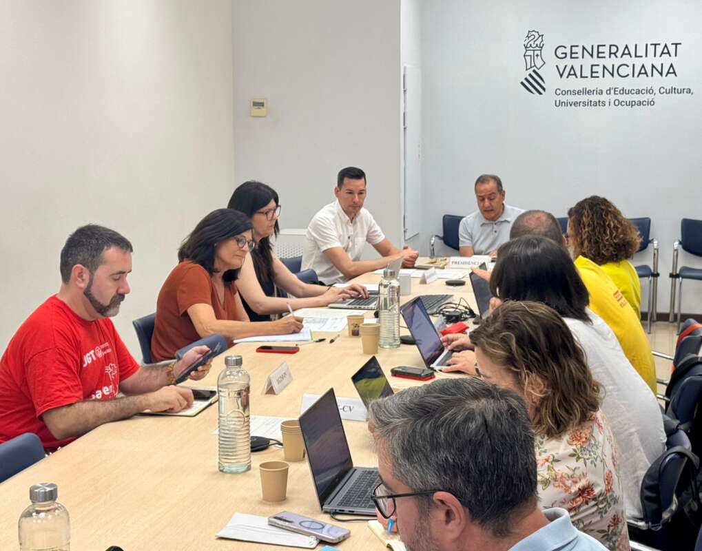NEgociaacióbn Conselleria y sindicatos Educación jornada laboral