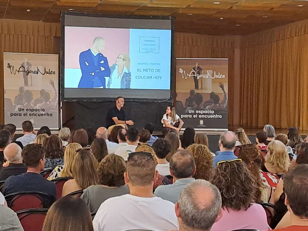 L’educació i l’adolescència centren la nova conferència del cicle Àgora Nules