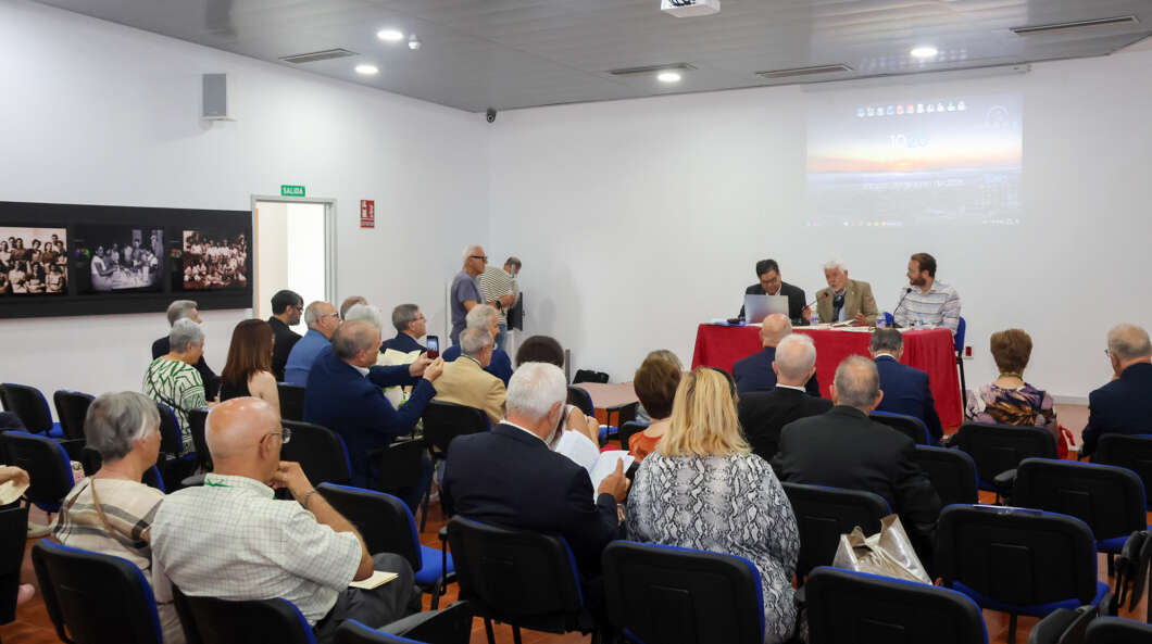 El Museo del Azulejo acoge una jornada con académicos de toda la Comunitat Valenciana para analizar la heráldica, la genealogía y el patrimonio histórico