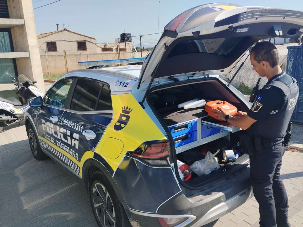 La Policia Local de Burriana salva la vida a un veí en parada cardiorespiratòria