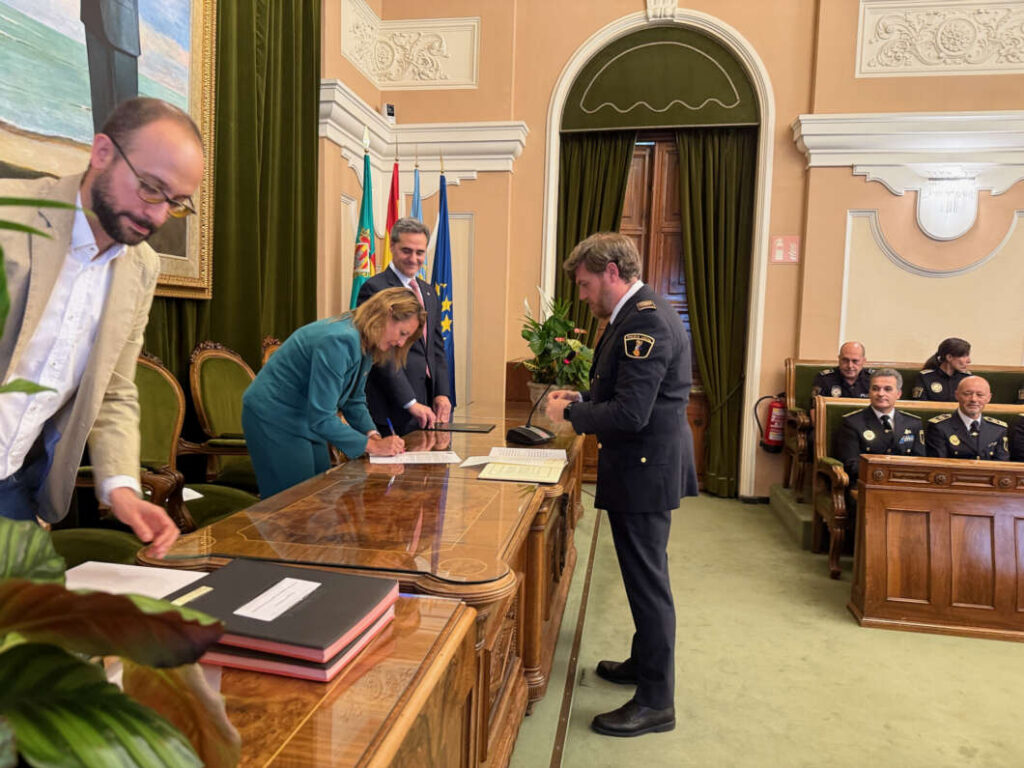 Castellón incorpora 14 nuevos oficiales de Policía Local 160626