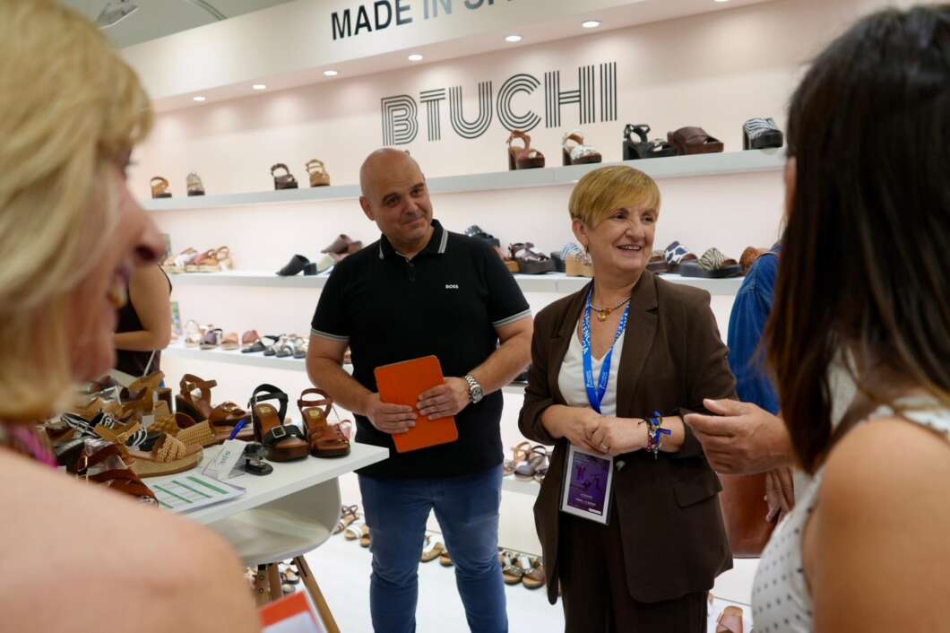 La Comunitat Valenciana lidera la presencia española en la feria del calzado de Italia