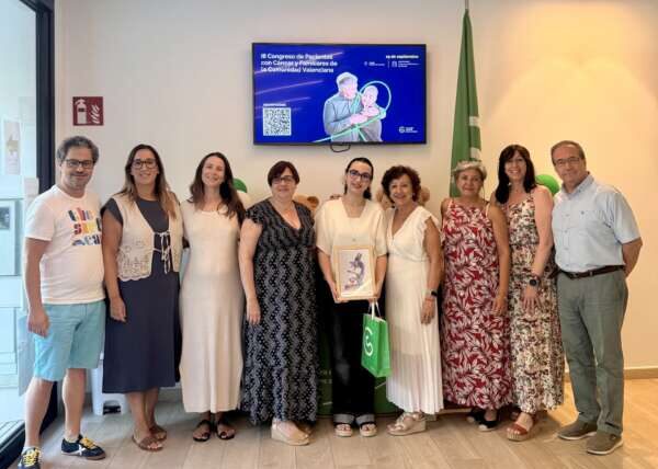 La Asociación Contra el Cáncer incorpora a una estudiante de la UJI para impulsar la investigación oncológica
