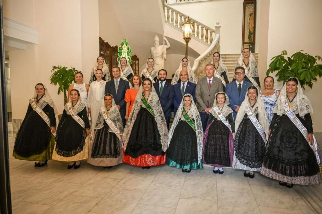 Castellón mantiene viva la tradición de Sant Cristòfol con la bendición de vehículos
