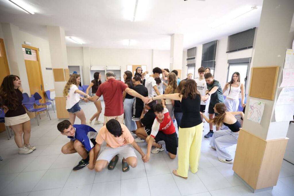 Burriana forma 25 joves com a monitors de temps lliure