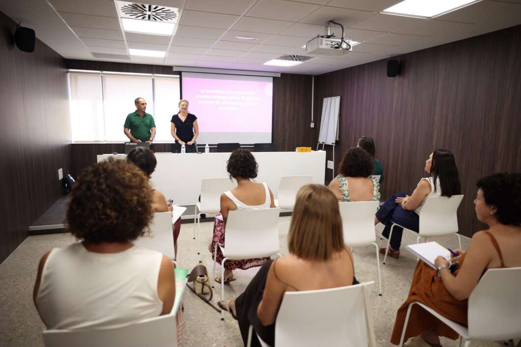 Burriana difon els recursos d'atenció a les dones víctimes de violència