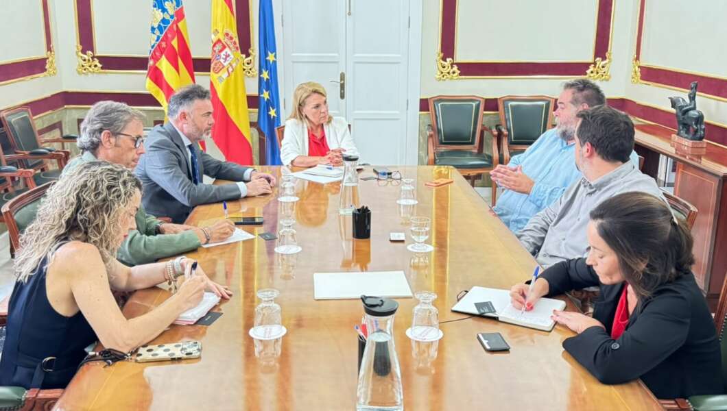 Camarero apoyo ma proyectos de vivienda modular