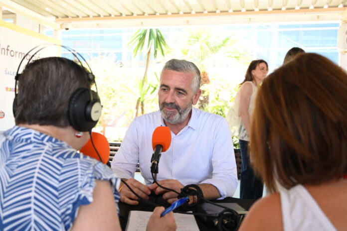 Carlos Gil en la bodeguilla de Castellón Información en las Fiestas de Sant Pere 2026