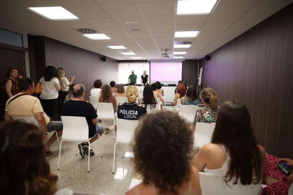 Burriana difon els recursos d'atenció a les dones víctimes de violència