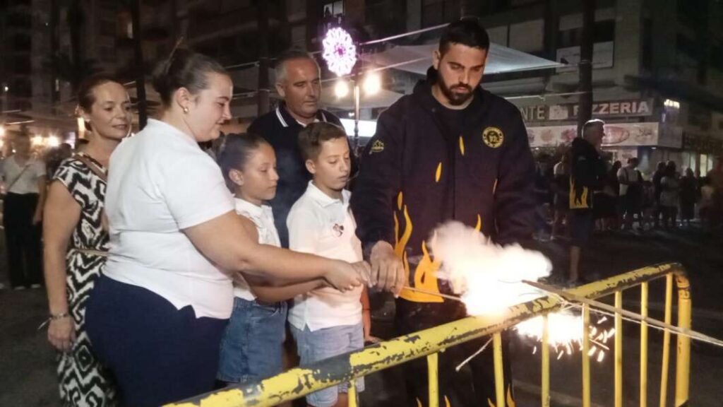 Esclat de Llum correfocs dimonis de la Plana Grau