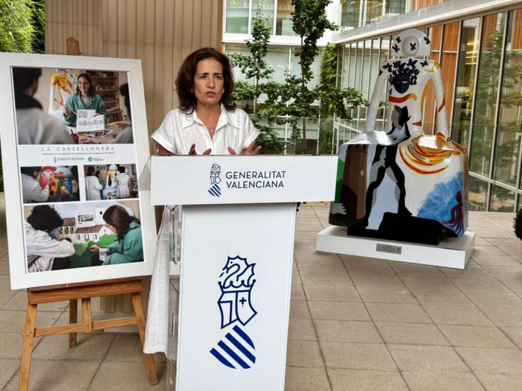 directora general de familia, infancia y adolescencia y reto demográfico, angélica such,
