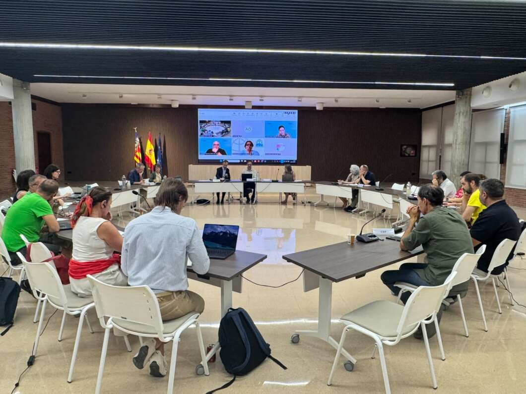 Educación amplía la bajada de ratios y fija nuevas reducciones