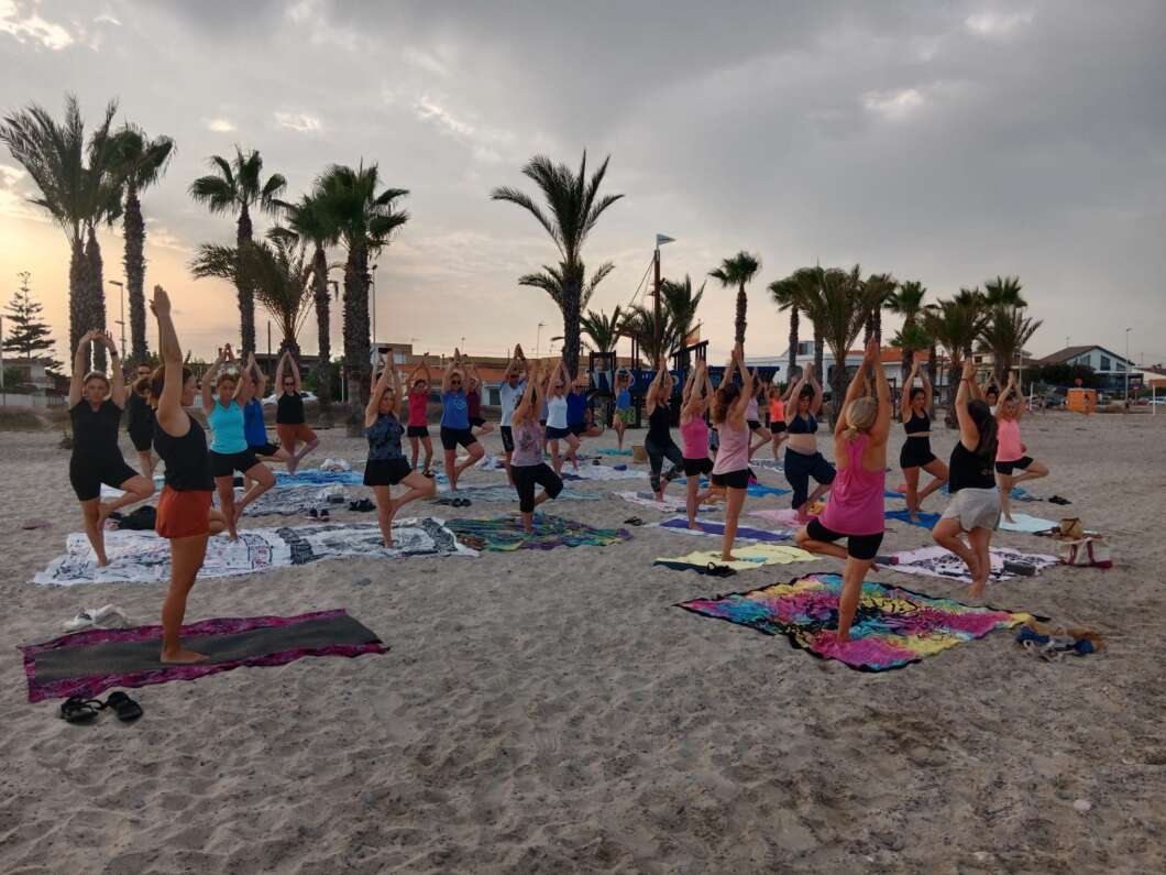 Almassora consolida les activitats de benestar a la platja amb una alta participació