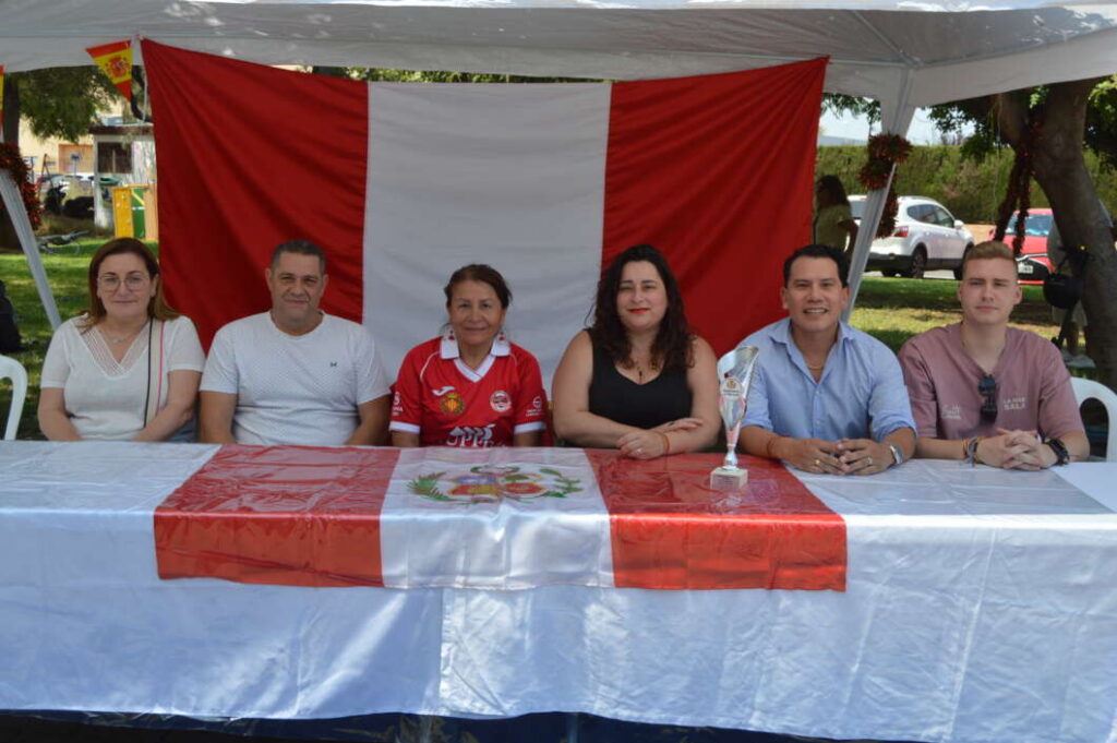 Vila-real celebra el aniversario de la independencia del Perú