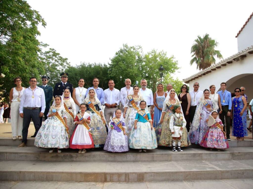 Moncofa celebra el tradicional Desembarco de Santa María Magdalena en la playa del Grao