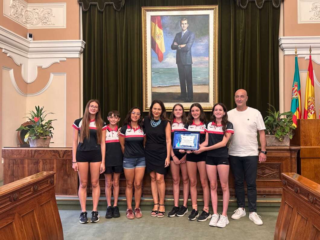 Castellón homenajea a los campeones del Club Natación Azahar Sincro