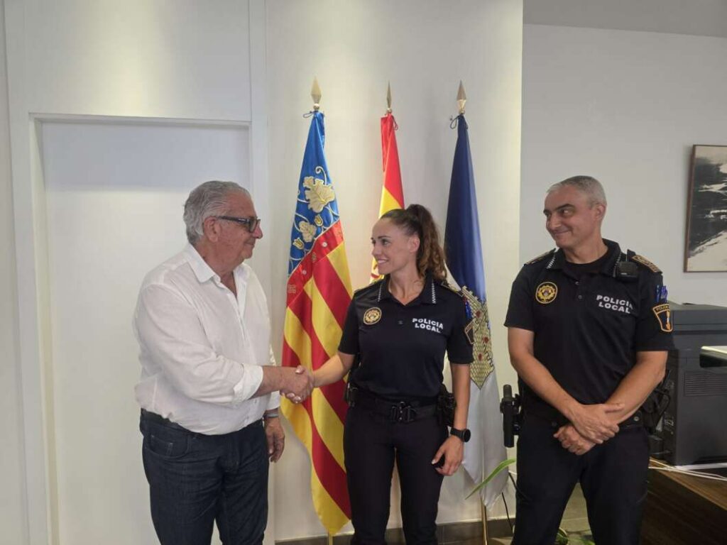 Oropesa del Mar incorpora una nueva agente para reforzar la Policía Local