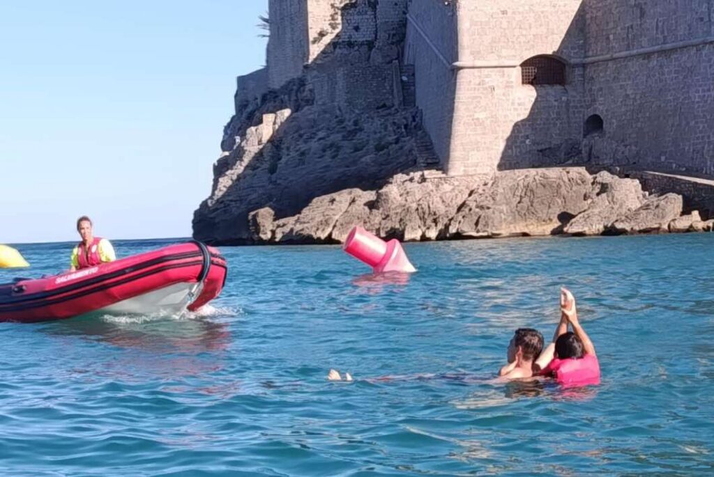 El socorrismo de Peñíscola realiza 274 asistencias en las playas durante junio