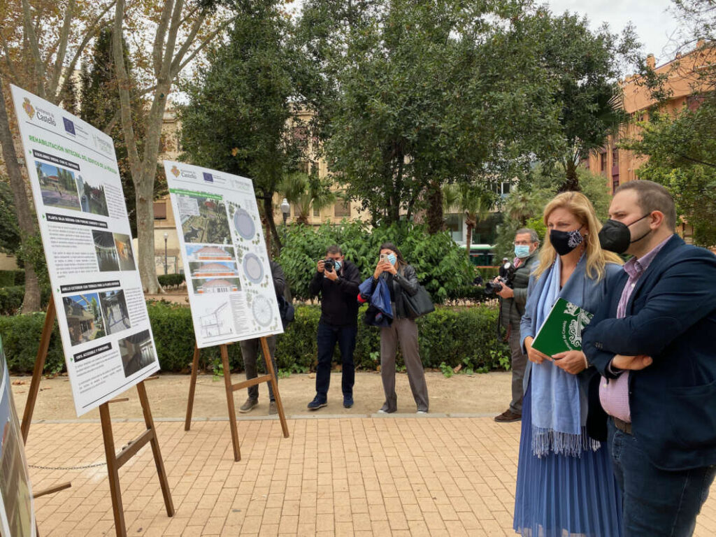 Amparo Marco presenta el proyecto de rehabilitación de la Pérgola 