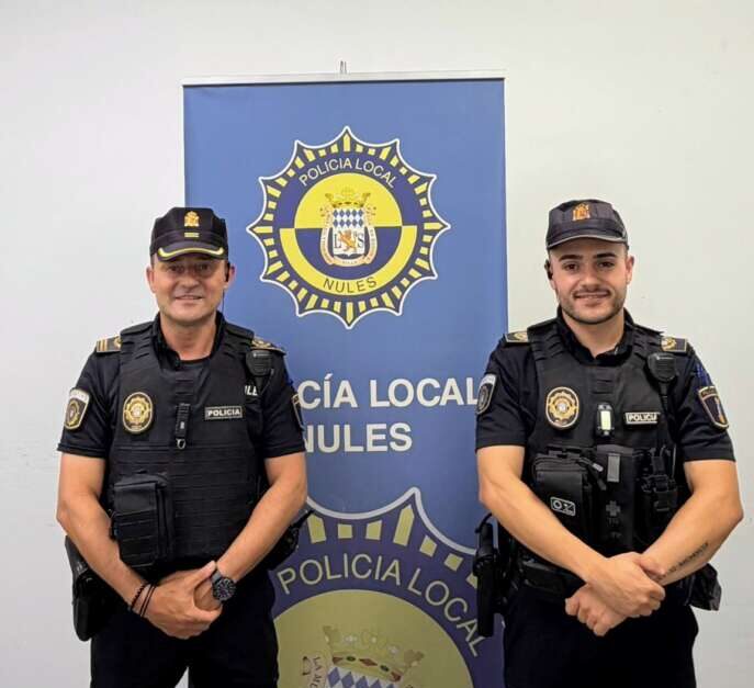 La Policía Local de Nules salva la vida a un hombre tras una parada cardiaca