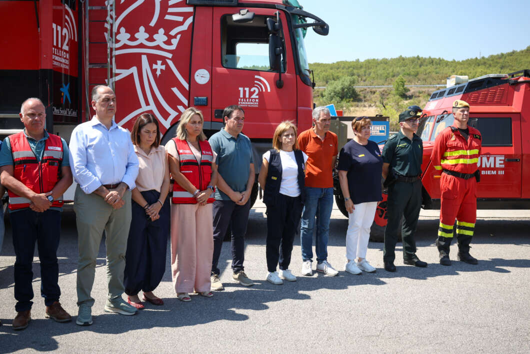 La provincia de Castellón guarda un minuto de silencio por el crimen machista de Alicante