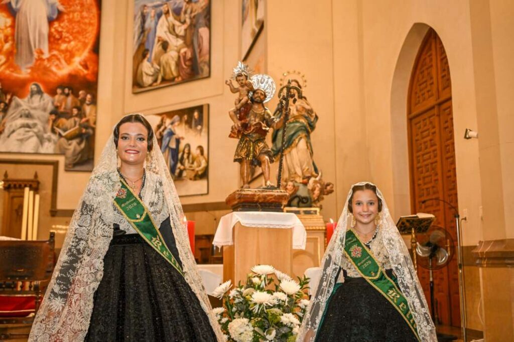 Castellón mantiene viva la tradición de Sant Cristòfol con la bendición de vehículos