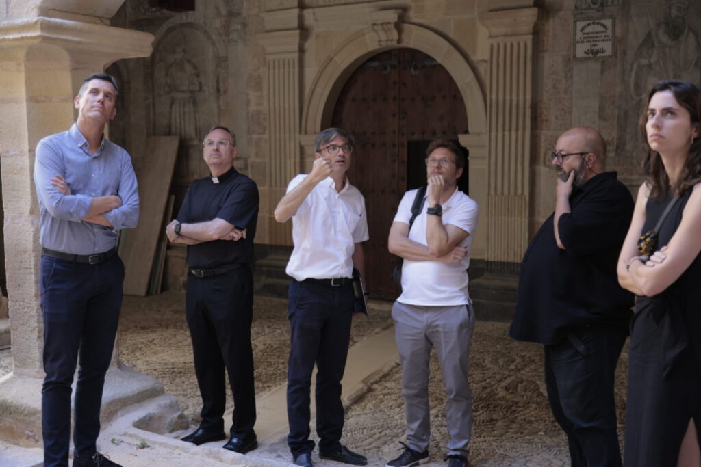 Las instituciones coordinan los últimos trabajos para dotar al Santuario de agua, electricidad y fibra óptica antes de culminar su rehabilitación