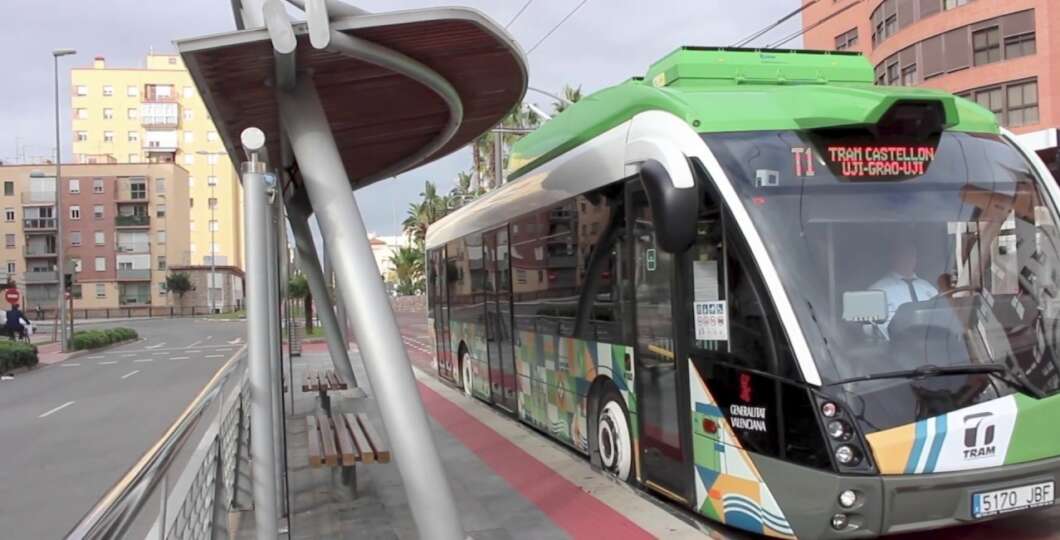 El TRAM refuerza su servicio por el SOM Festival con más frecuencias y horario nocturno