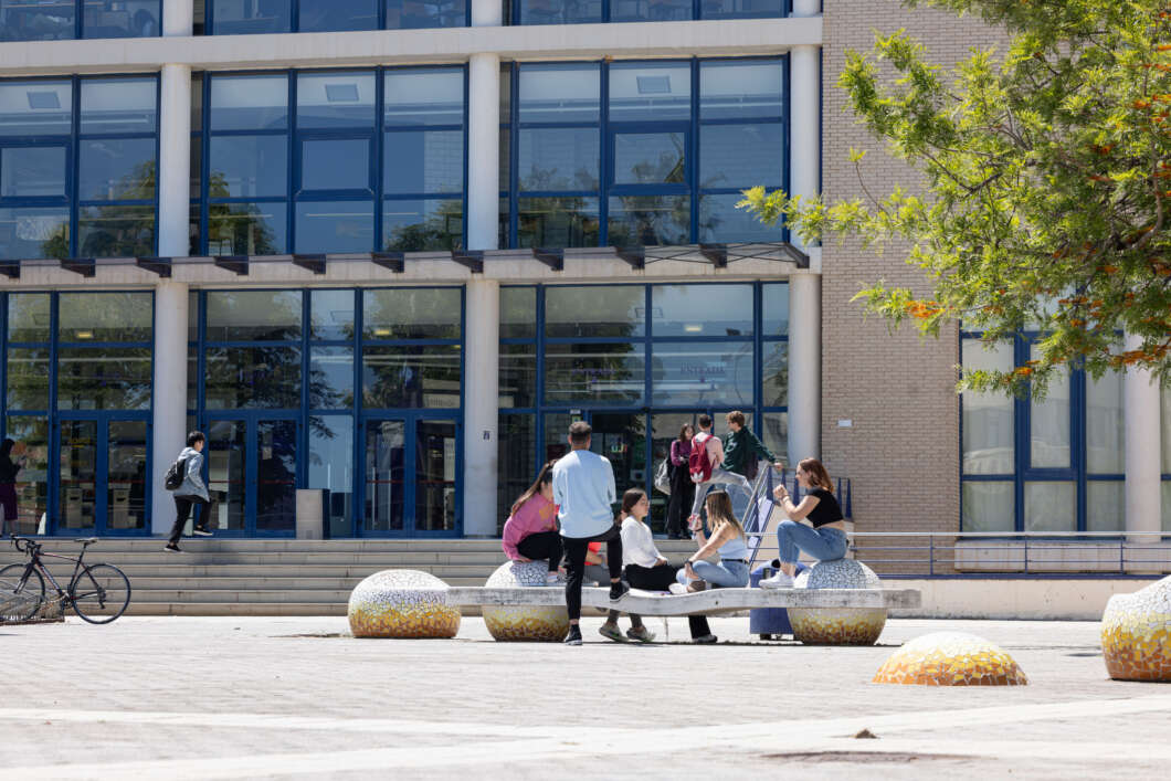 alumnos en la UJI