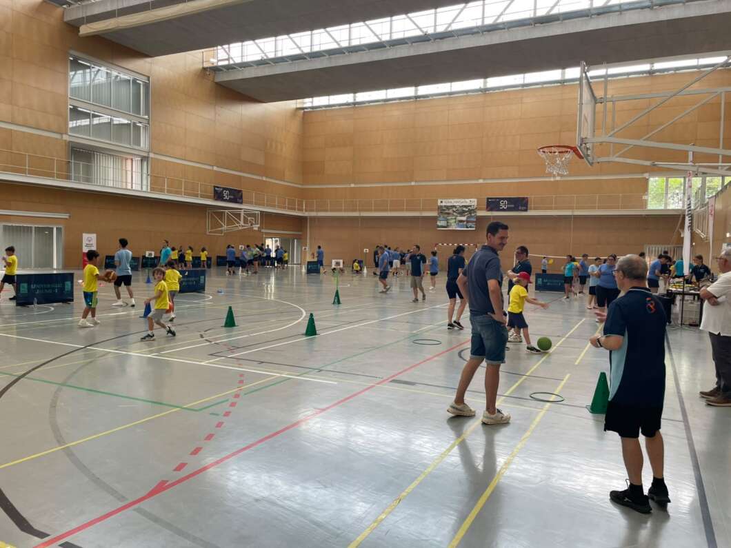 Síndrome de Down Castellón y la UJI reúnen a 64 participantes en una jornada deportiva por la inclusión
