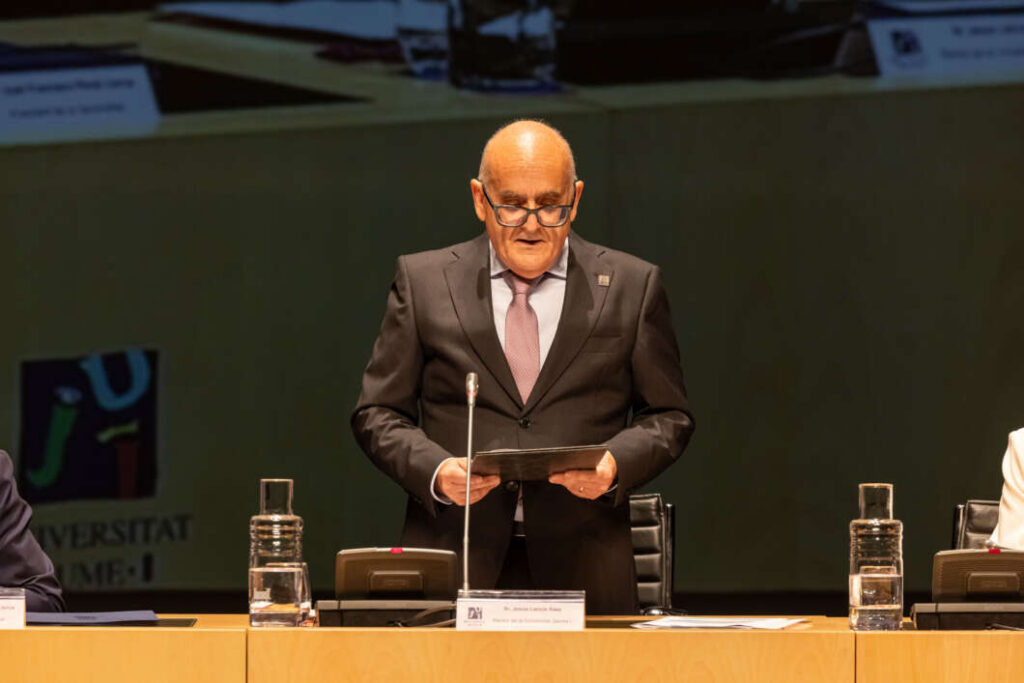 toma posesion jesus lancis como rector uji
