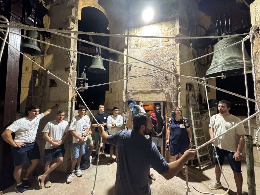 Vila-real reunix música, campanes i focs artificials en l'antevigília de Sant Jaume