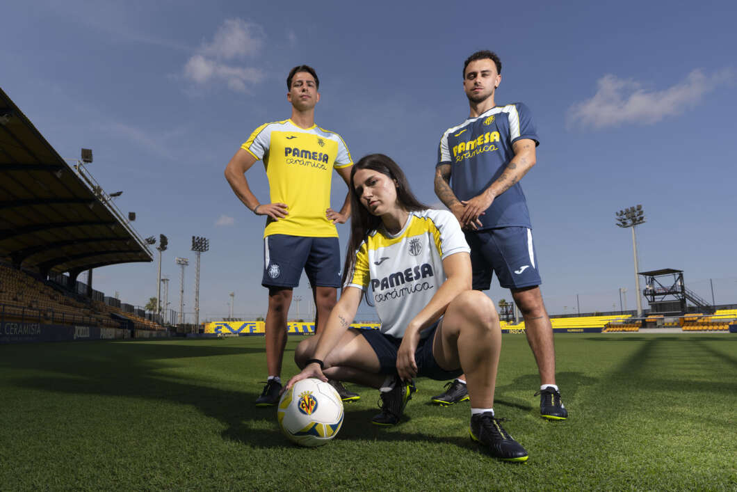 El Villarreal CF presenta la nova roba d'entrenament per a la temporada 2026/27