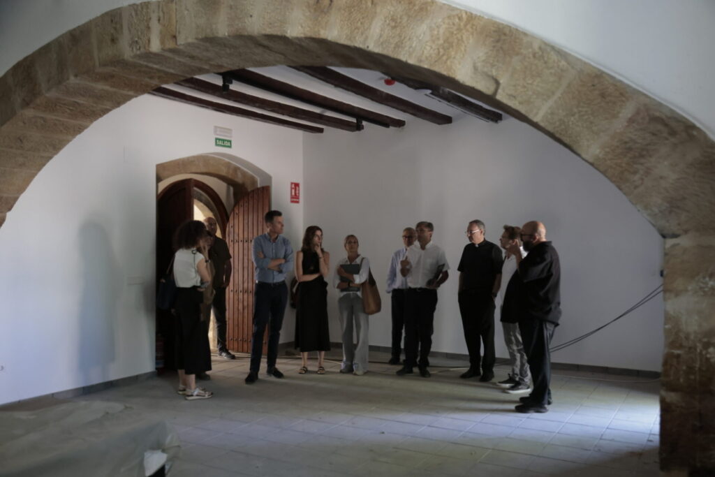 Las instituciones coordinan los últimos trabajos para dotar al Santuario de agua, electricidad y fibra óptica antes de culminar su rehabilitación