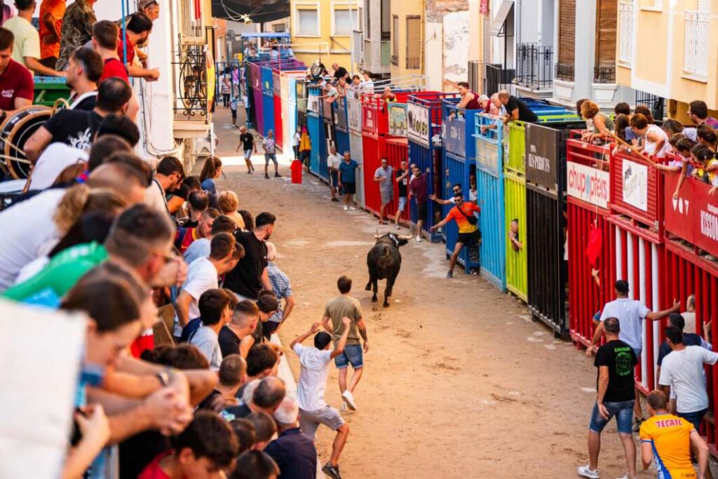 L’Alcora asumirá con la brigada municipal el montaje de los cadafales para las Fiestas del Cristo