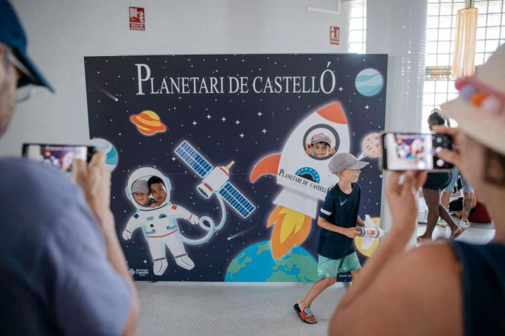 talleres infantiles. Actividades previas al eclipse de Castellón