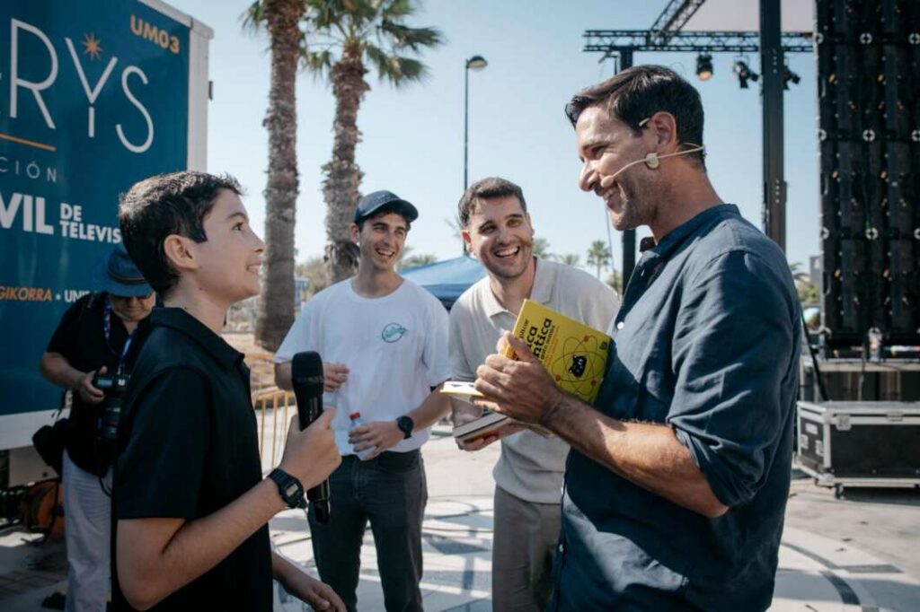 Javier Santaolalla. Actividades previas al eclipse de Castellón