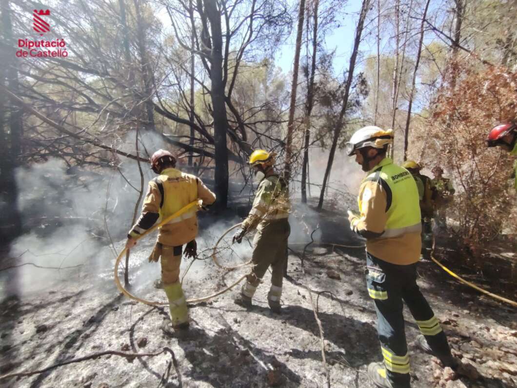 Controlada una reproducción del incendio de la Vall d’Uixó en Onda