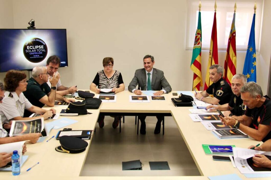 Junta de Seguridad para la eclipse 040826