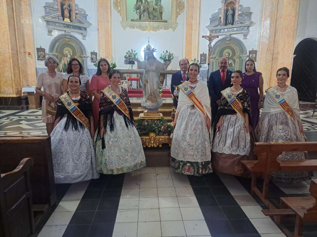 Les Useres honra al Salvador con una jornada multitudinaria de tradición, música y fiesta